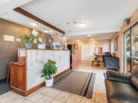 Days Inn by Wyndham Federal Way Hotels in Federal Way