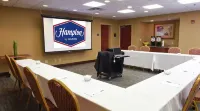 Hampton Inn & Suites Murray فنادق في موراي