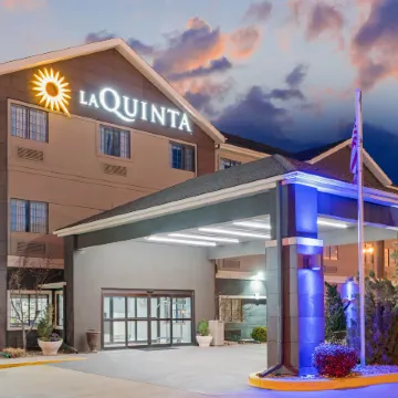La Quinta Inn & Suites by Wyndham Ada