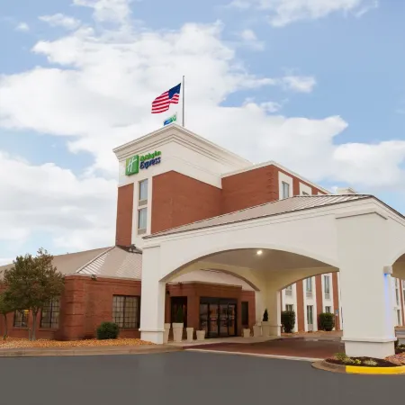 Holiday Inn Express FREDERICKSBURG SOUTHPOINT by IHG