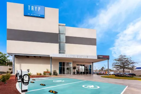Tryp by Wyndham San Luis Potosi Hotel & Suites