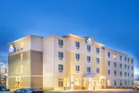 Days Inn & Suites by Wyndham Kearney Các khách sạn ở Kearney