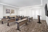 AC Hotel St. Petersburg Downtown