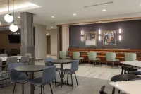 Fairfield Inn & Suites Cincinnati Oakley Hotels in Norwood