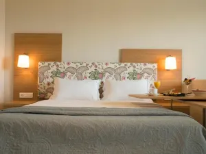 Alea Hotel & Suites