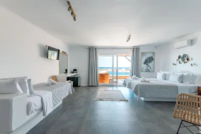 New Paradise Beach Resort Отели рядом с достопримечательностью «Paradise Beach»
