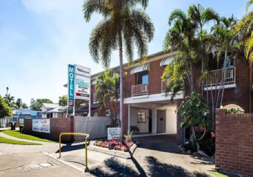Banjo Paterson Motor Inn Hotels near Townsville City Council