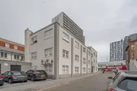 Flexistay Tulsi Aparthotel Hotels in Purley