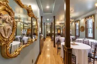 Steele Mansion Inn & Gathering Hub - parking