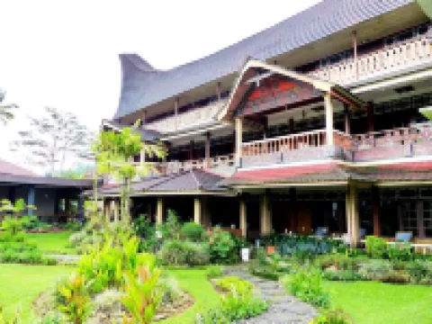 託拉雅託森納酒店