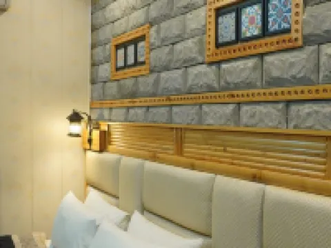 パーク ホテル ギルギット ギルギットのホテル