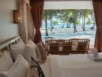 BeachWalk Koh Rong Hotels near Long Set Beach