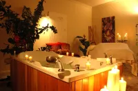 The Inn at Thorn Hill - Hot Tub
