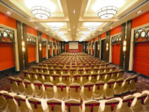 Grand Serenaa Hotel & Resorts, Auroville Hotels in Villupuram