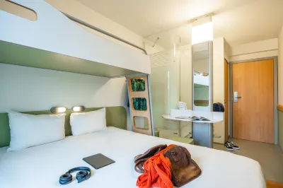 Ibis Budget Brugge Centrum Station Отели в г. 