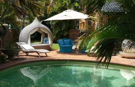 巴利那棕櫚精品汽車旅館