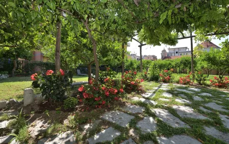 Casa Amorino Отели рядом с достопримечательностью «Piazza centrale minori»