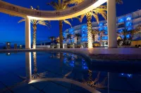 Club Hotel Casino Loutraki - Uima-altaat