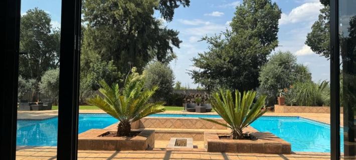 Manor Hills Guest Lodge Hotele w: Rustenburg