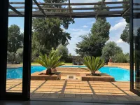 Manor Hills Guest Lodge