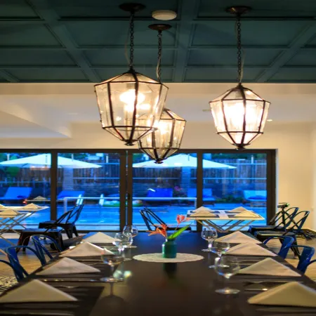 The Blue Alcove Hotel Отели рядом с достопримечательностью «Пляж Хойан»