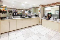 Super 8 by Wyndham Pine Bluff - 朝食