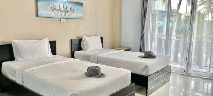 The Coco Grand Chalet Pakbara Hotels in La-ngu