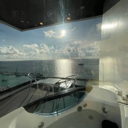 iCom Blue Sea View