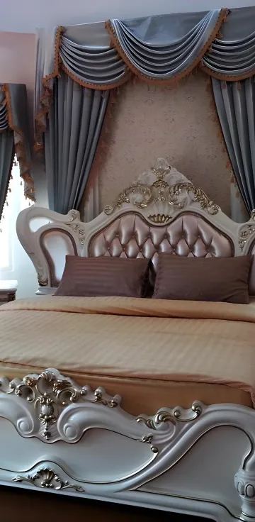 ห้องดีลักซ์ เตียงใหญ่ 1 เตียง