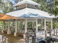 슈퍼 8 바이 윈덤 레이크 시티