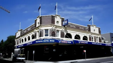 Royal Hotel Ryde Отели в г. Ryde