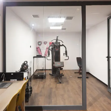 Hostelle - Women Only Hostel Barcelona Отели рядом с достопримечательностью «Ноу-Баррис»