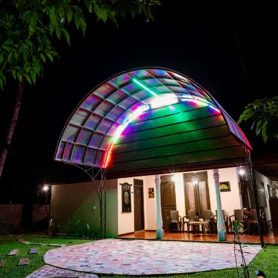 Savenndra Hotel Hotels near Yakala Junction