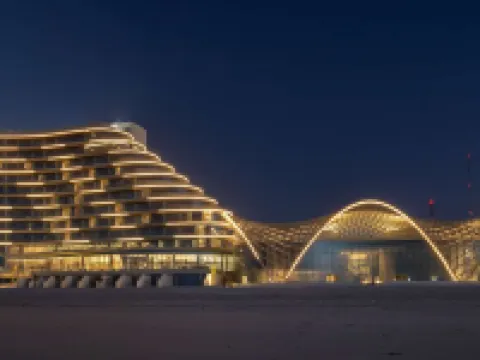 SO/哈伊馬角酒店及度假村（2025 年 12 月開業） 奧扎瑞哈奧哈馬酒店