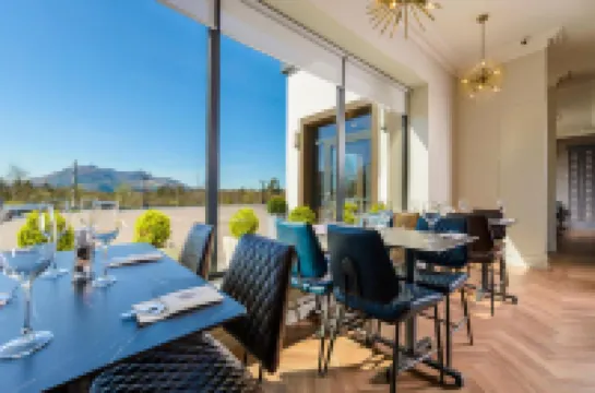 Killarney Oaks Hotel