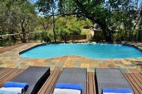 Rhino Post Safari Lodge