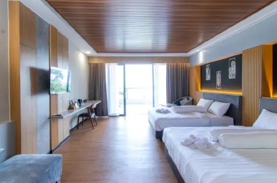 Azana BeSt Hotel Batu Photos