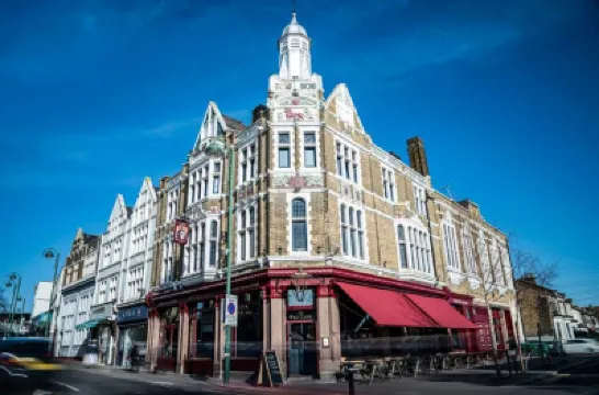 Red Lion Hotels near St James Park (Walthamstow)