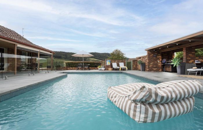 The Cottage-Gather the Crew or the Family and Prepare for Fun Times and Relaxation. Making Memories