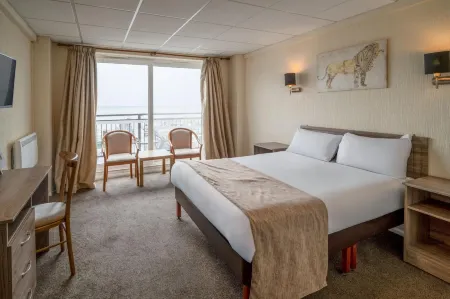 The Grand Burstin Hotel