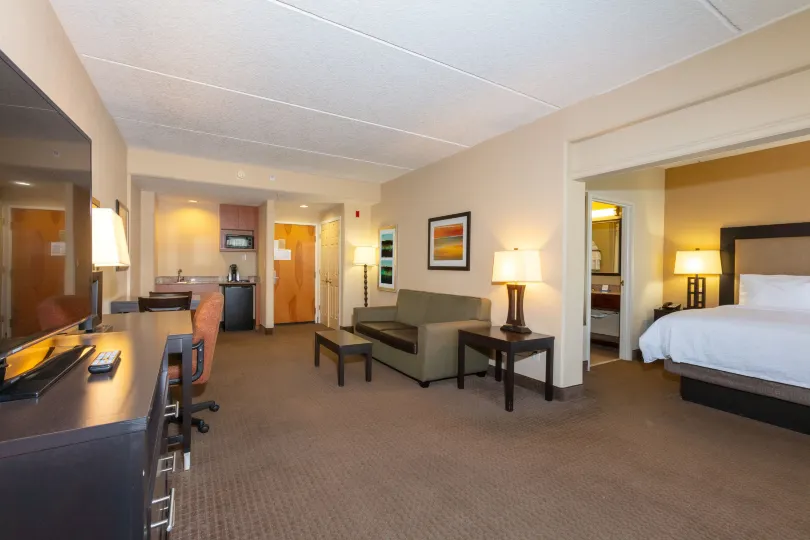 Holiday Inn Express & Suites Jacksonville Airport