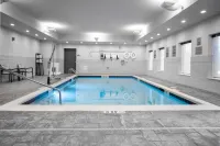 Staybridge Suites Florence - Cincinnati South فنادق في Florence
