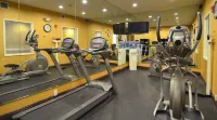 Quality Inn & Suites Airport North - Stone Oak - Gym
