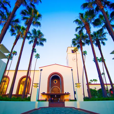 Hotel Indigo LOS ANGELES DOWNTOWN by IHG Отели рядом с достопримечательностью «Концертный зал Shrine Auditorium»
