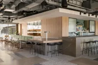 Courtyard Perth, Murdoch Hotels in Applecross