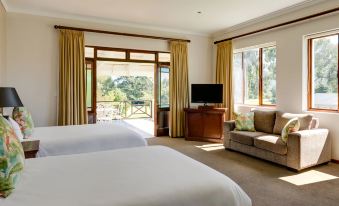 Protea Hotel George King George