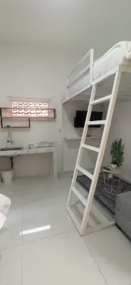 Daun-Daun Guesthouse Syariah Hotel in zona Taman Kalkun