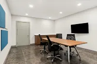 Holiday Inn Express & Suites GEORGE - QUINCY SOUTH Hotels in George