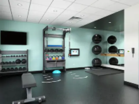 Tru by Hilton Saltillo サルティーヨのホテル