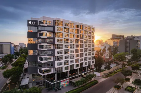 Aloft Lima Miraflores Отели в г. Мирафлорес